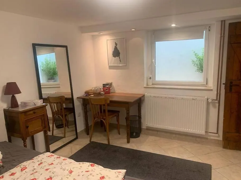 Apartment Ferienwohnung Souterrain Whg Im Einfamilienhaus -Zentral In Frankfurt Frankfurt am Main Deutschland