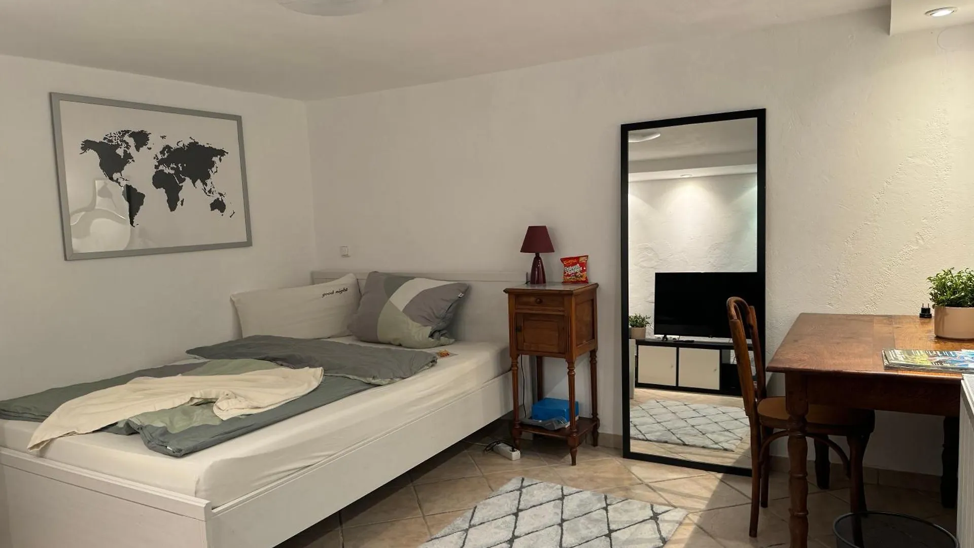 Ferienwohnung Souterrain Whg Im Einfamilienhaus -Zentral In Frankfurt Frankfurt am Main